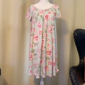 Miss Elaine Cotton Nightgown with Flutter Sleeves